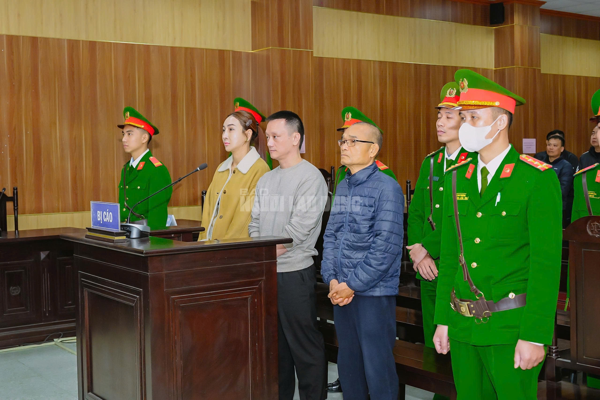 Vợ chồng tr&ugrave;m giang hồ Vi ngộ mua nh&agrave; 13 tỉ đồng nhưng hợp đồng chỉ 3 , 7 tỉ đồng - Ảnh 1.