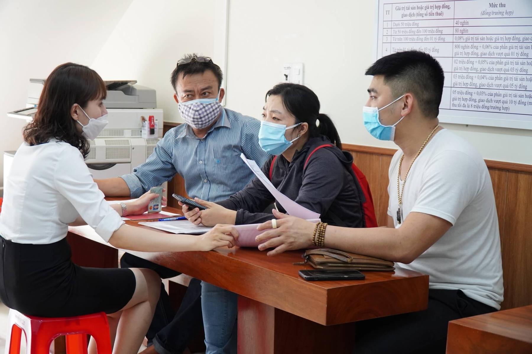 Nhận được t&agrave;i sản thừa kế từ bố dượng, t&ocirc;i sững sờ kh&ocirc;ng biết n&ecirc;n kh&oacute;c hay cười- Ảnh 1.