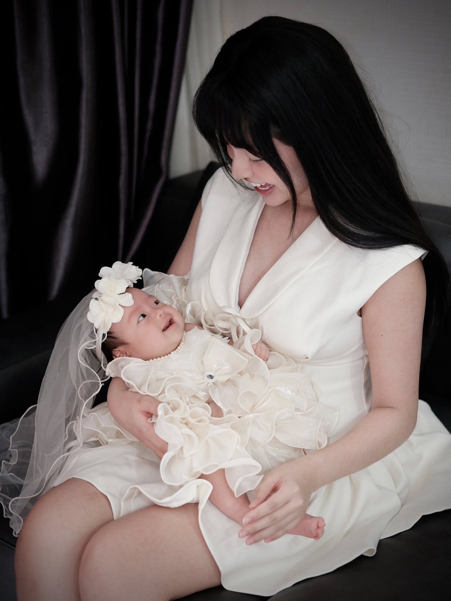 Hotgirl "trứng r&aacute;n" t&aacute;i xuất sau 2 th&aacute;ng ở cữ, diện đầm ren trắng khoe body về d&aacute;ng thần tốc- Ảnh 7.