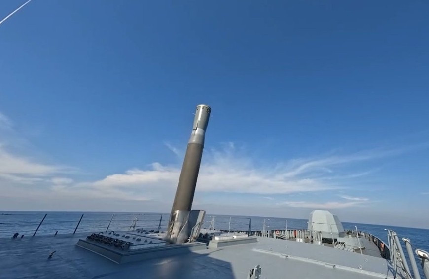 T&ecirc;n lửa si&ecirc;u thanh Zircon ph&oacute;ng từ mặt đất: Tiềm năng hiện đại h&oacute;a vũ kh&iacute; Nga - Ảnh 1.