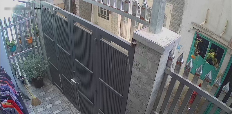 Lắp camera m&agrave; kh&ocirc;ng b&aacute;o cho chồng biết, t&ocirc;i giật m&igrave;nh với những h&igrave;nh ảnh thu được v&agrave;o buổi chiều h&ocirc;m ấy- Ảnh 1.