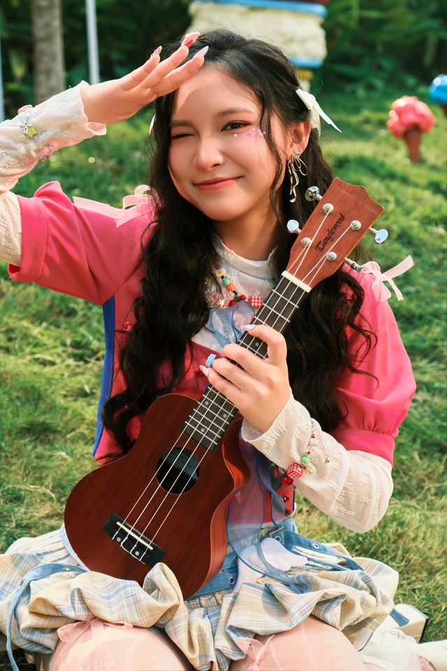 Ca sĩ Trang Anh - người đang g&acirc;y ch&uacute; &yacute; với ca kh&uacute;c "Kem Bạc H&agrave;" l&agrave; ai?- Ảnh 2.