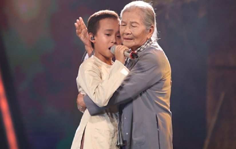 Nữ NSƯT 93 tuổi n&oacute;i về cuộc điện thoại Phi Nhung gọi từ miền Trung li&ecirc;n quan đến Hồ Văn Cường- Ảnh 1.