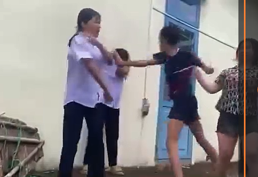 Nữ sinh Đ&agrave; Nẵng bị đ&aacute;nh hội đồng g&acirc;y x&ocirc;n xao mạng x&atilde; hội - Ảnh 1.