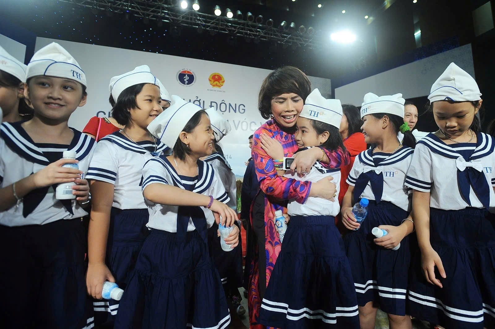 Tập đo&agrave;n TH được phong tặng Anh h&ugrave;ng Lao động: Vinh danh DN mang phẩm hạnh anh h&ugrave;ng, v&igrave; Việt Nam h&ugrave;ng cường - Ảnh 4.