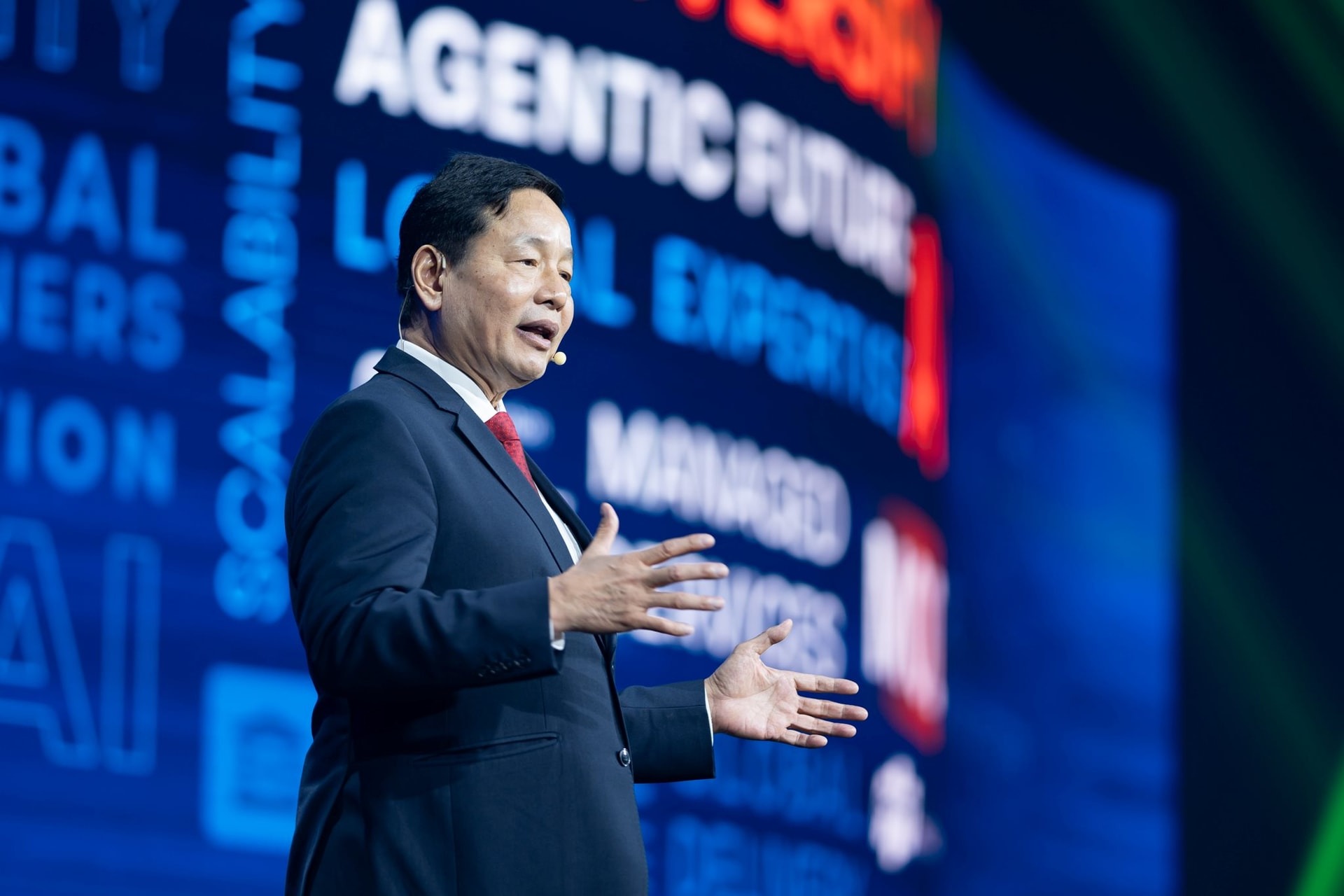 Từ Đ&ocirc;ng sang T&acirc;y , AI năm 2025 v&agrave; 8 nh&acirc;n vật định h&igrave;nh kỷ nguy&ecirc;n c&ocirc;ng nghệ - Ảnh 9.