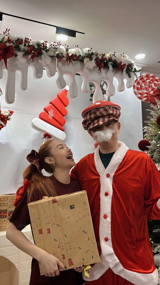 Kh&ocirc;ng ngờ &ocirc;ng x&atilde; Minh Hằng cũng c&oacute; ng&agrave;y n&agrave;y- Ảnh 3.