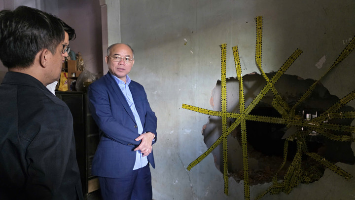 Ch&aacute;y nh&agrave; Đắk Lắk khiến 4 người tử vong: Camera ghi lại khoảnh khắc kinh ho&agrave;ng - Ảnh 2.