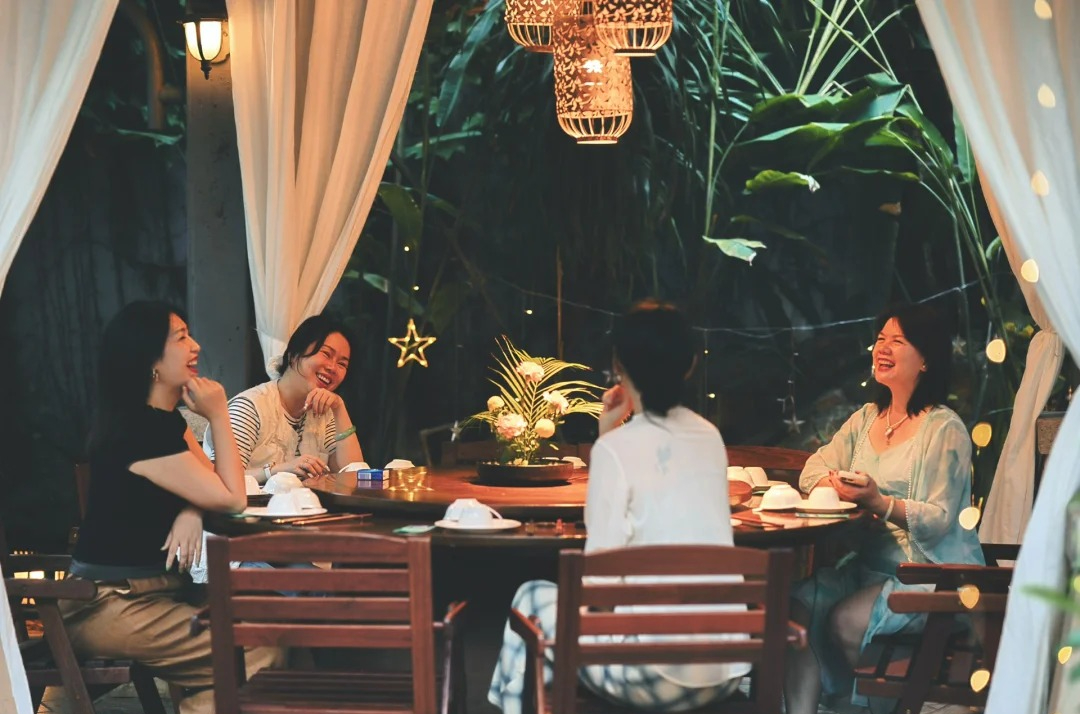 3 kiểu người gi&agrave; v&ocirc; t&igrave;nh "rước họa" về nh&agrave;: Cứ ngỡ l&agrave; t&iacute;ch đức, h&oacute;a ra l&agrave; đang ti&ecirc;u t&aacute;n lộc của ch&aacute;u con - Ảnh 2.