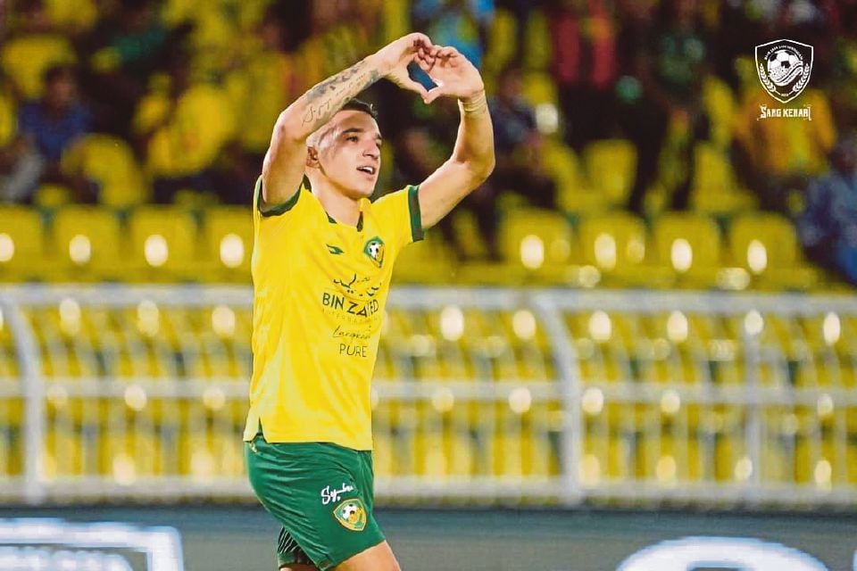 Cầu thủ Argentina tiết lộ sắp nhập tịch Malaysia: Kh&ocirc;ng thể đấu với tuyển Việt Nam v&igrave; luật FIFA? - Ảnh 1.