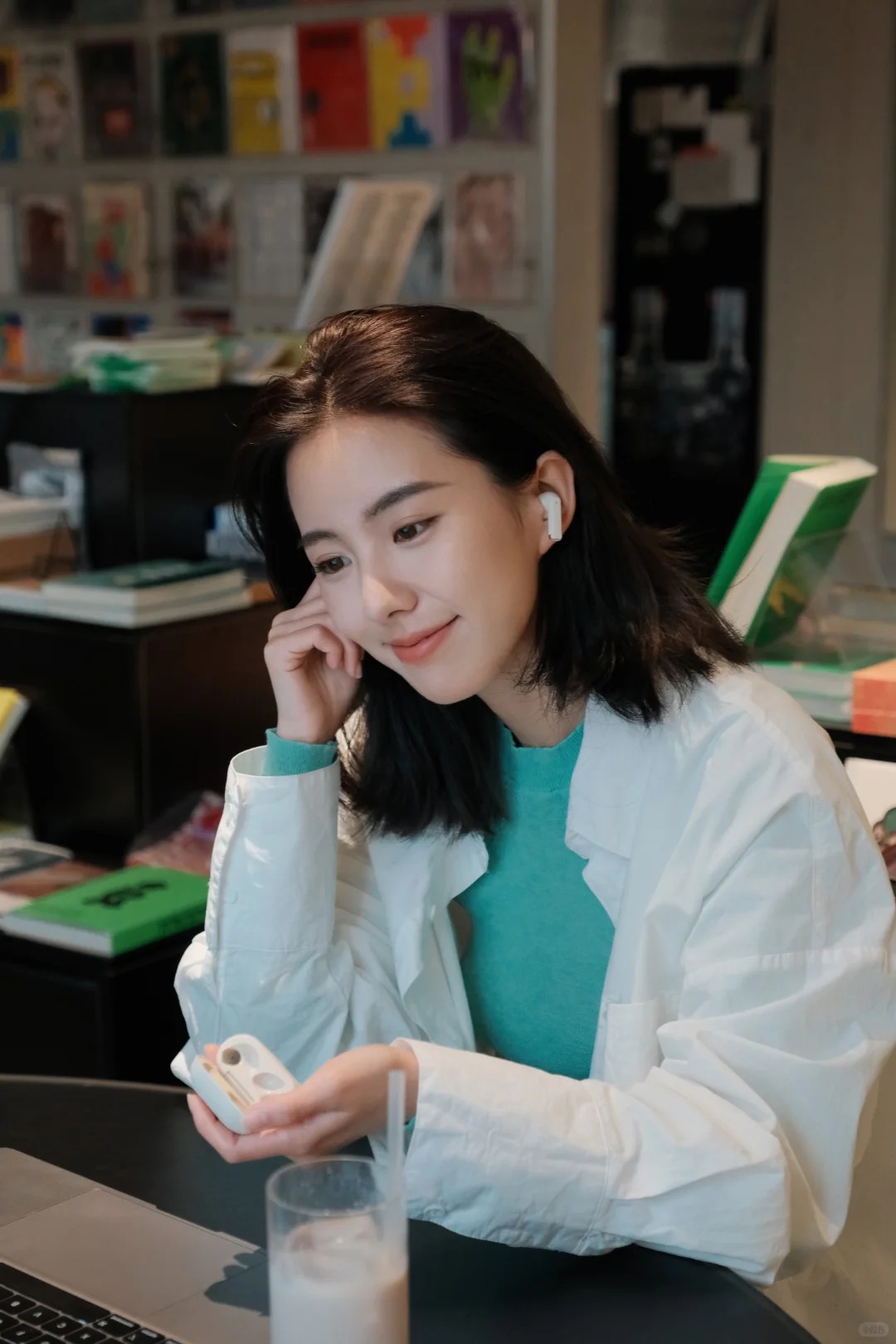 Đ&agrave;n b&agrave; sướng khổ tại t&acirc;m: 3 đặc điểm nhận diện người phụ nữ c&oacute; "kh&iacute; chất phượng ho&agrave;ng", c&agrave;ng c&oacute; tuổi c&agrave;ng an y&ecirc;n - Ảnh 2.