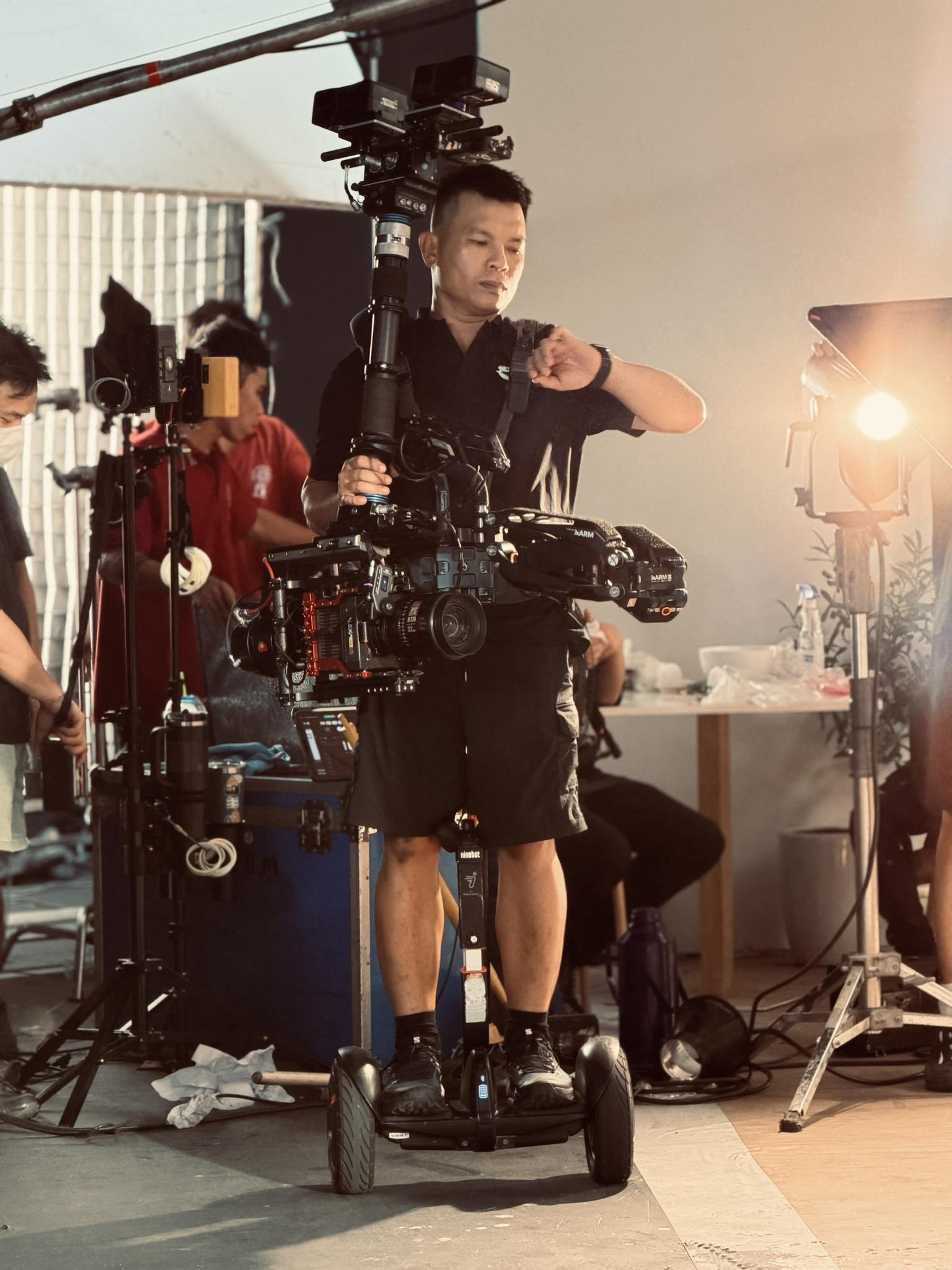 Steadihan L&ecirc; Bảo H&acirc;n l&ecirc;n tiếng vụ tuyển trợ l&yacute; đạo diễn Quang Dũng: T&ocirc;i từng l&agrave;m kh&ocirc;ng lương, chờ 6h s&aacute;ng đến 4h30 chiều- Ảnh 2.