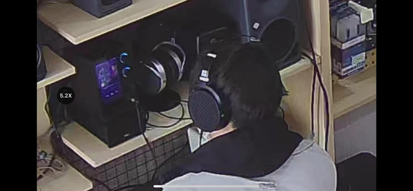 Kh&aacute;ch h&agrave;ng thử tai nghe bật max volume v&agrave; đ&aacute;nh gi&aacute; 1 sao: Drama ng&agrave;nh &acirc;m thanh - Ảnh 4.