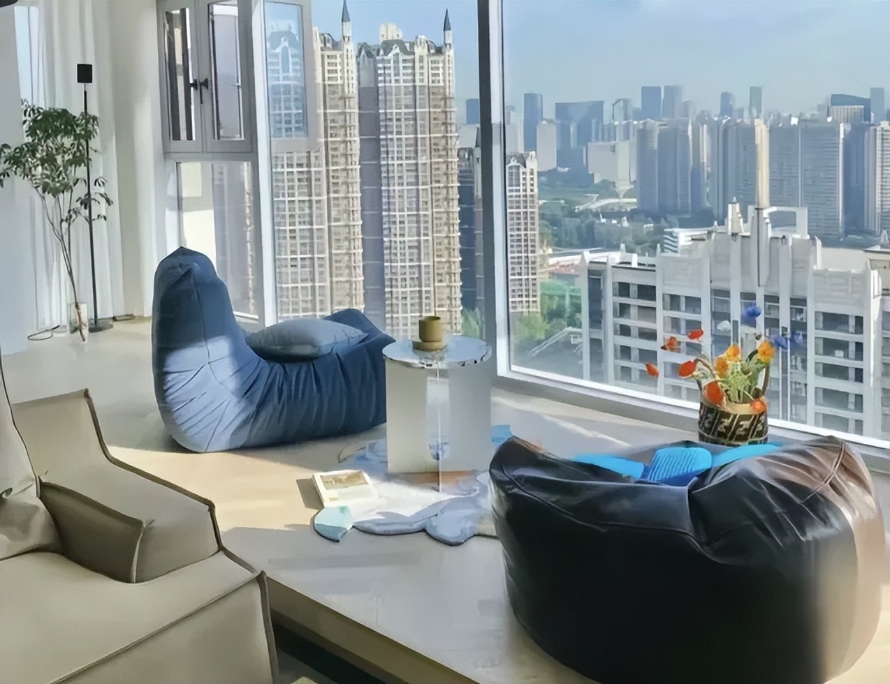 Mẹ H&agrave; Nội chia sẻ: Sau khi chuyển từ tầng 5 l&ecirc;n tầng 25, t&ocirc;i đ&atilde; hối hận v&ocirc; c&ugrave;ng- Ảnh 4.