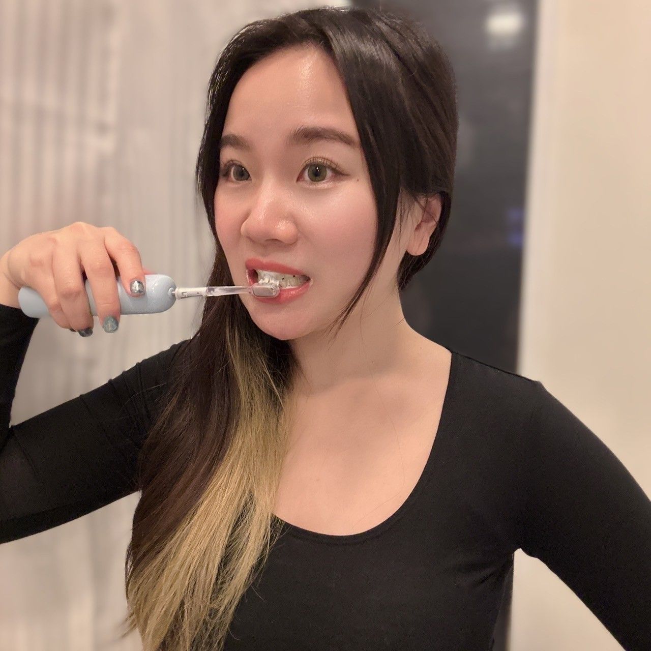 Cận cảnh thứ b&ecirc;n trong của b&agrave;n chải điện khiến nhiều người r&ugrave;ng m&igrave;nh: BS n&oacute;i g&igrave;?- Ảnh 3.