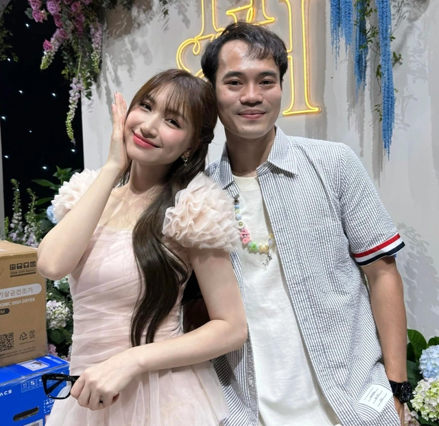 H&ograve;a Minzy - Văn To&agrave;n kh&ocirc;ng c&ograve;n giấu diếm- Ảnh 5.