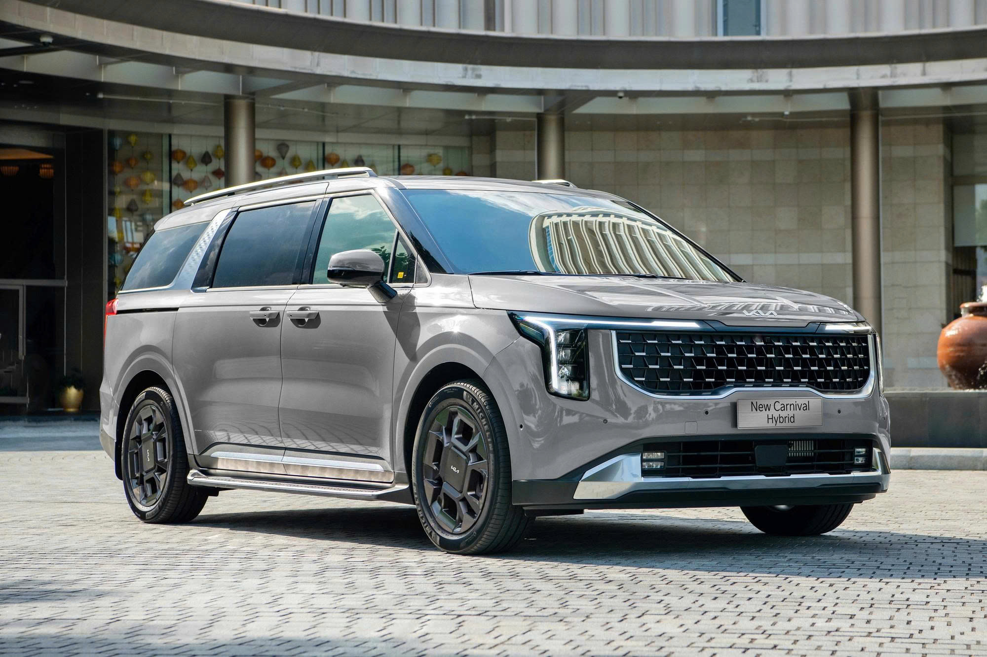 Điểm danh loạt xe ra mắt Việt Nam th&aacute;ng cuối năm: Trải d&agrave;i nhiều ph&acirc;n kh&uacute;c, c&oacute; cả si&ecirc;u xe, th&ecirc;m một mẫu tải van lần đầu xuất hiện- Ảnh 7.