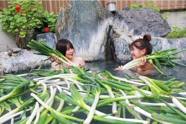 Kh&aacute;m ph&aacute; bồn tắm h&agrave;nh chữa l&agrave;nh trong văn h&oacute;a Nhật Bản - Ảnh 2.