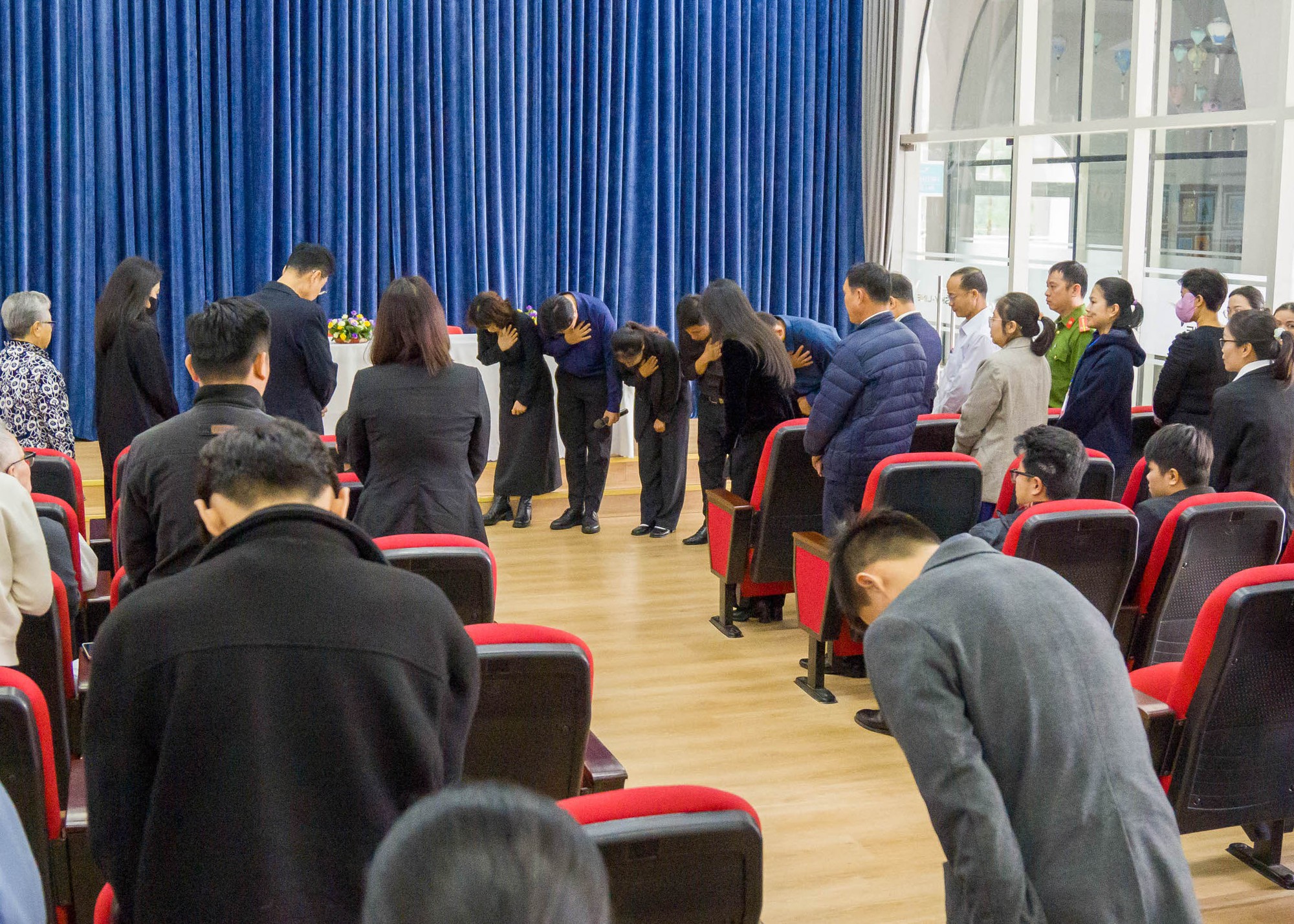 Đ&agrave; Nẵng: Học sinh lớp 1 tử vong tại hồ bơi, nh&agrave; trường tổ chức xin lỗi gia đ&igrave;nh - Ảnh 1.