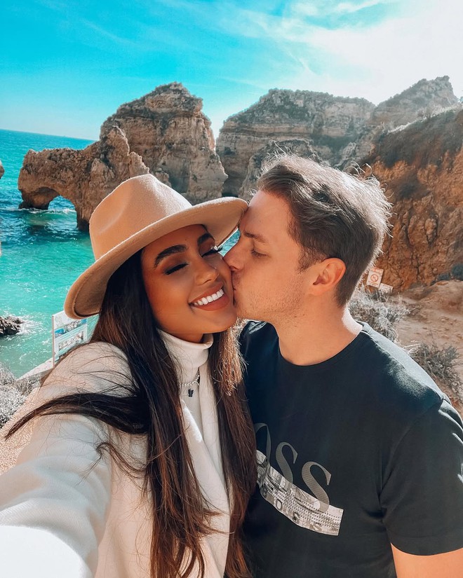 Clip ngọt ng&agrave;o nhất cuối năm: Hoa hậu gen Z được bạn trai cầu h&ocirc;n như phim ở Vịnh Hạ Long- Ảnh 3.