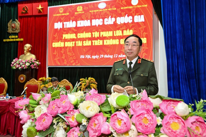 Bộ Công an báo động tình trạng lừa đảo trực tuyến gây thiệt hại gần 40 . 000 Tỉ đồng - Ảnh 1. Bộ Công an báo động tình trạng lừa đảo trực tuyến gây thiệt hại gần 40 . 000 Tỉ đồng - Ảnh 1.