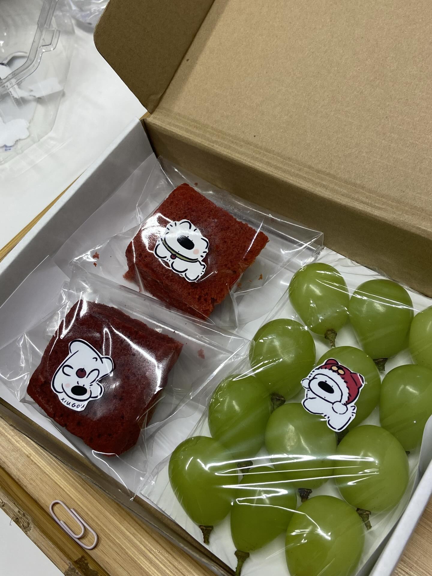 Cảnh tượng lạ trong siêu thị sát Tết dương: Tất cả là tại trend "ăn 12 quả nho"! - Ảnh 6. Cảnh tượng lạ trong siêu thị sát Tết dương: Tất cả là tại trend "ăn 12 quả nho"! - Ảnh 6.