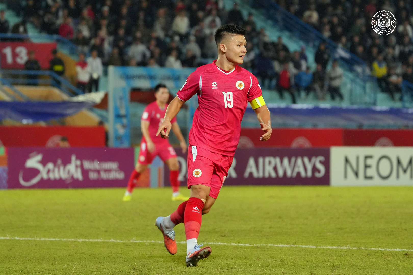 V&igrave; sao HLV Kim Sang-sik kh&ocirc;ng bầu Ho&agrave;ng Đức cho ng&ocirc;i vị Quả b&oacute;ng V&agrave;ng? - Ảnh 1.