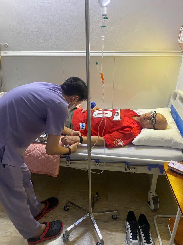 T&igrave;nh trạng suy kiệt của nam ca sĩ đ&igrave;nh đ&aacute;m- Ảnh 1.