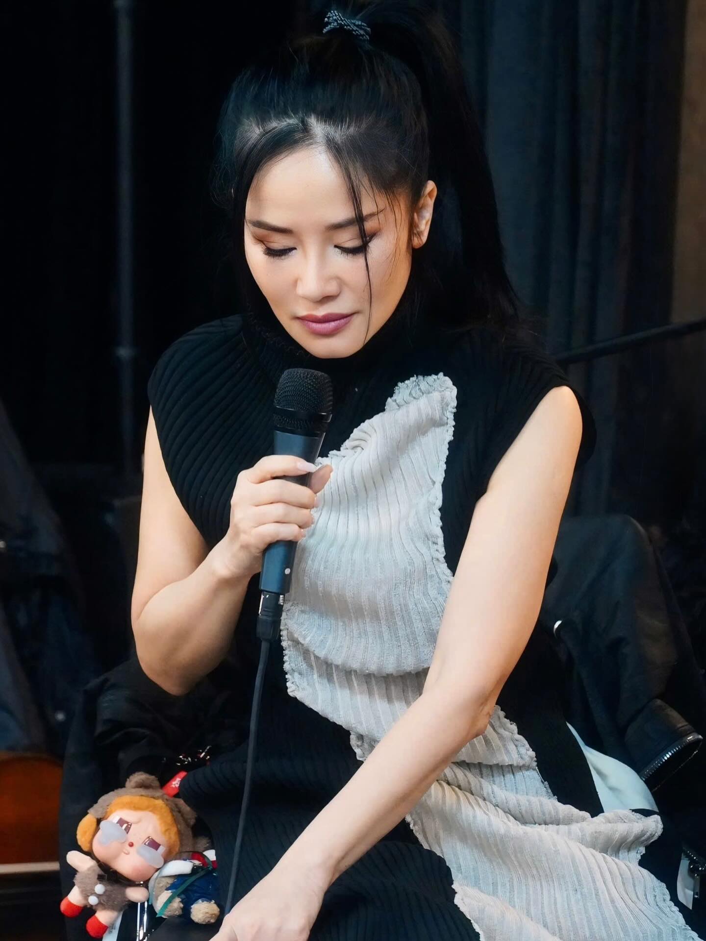 Đại diện công ty Ngọc Việt lên tiếng xin lỗi, nhưng không đủ làm nguôi ngoai cơn giận dữ của nghệ sĩ và khán giả- Ảnh 4. Đại diện công ty Ngọc Việt lên tiếng xin lỗi, nhưng không đủ làm nguôi ngoai cơn giận dữ của nghệ sĩ và khán giả- Ảnh 4.