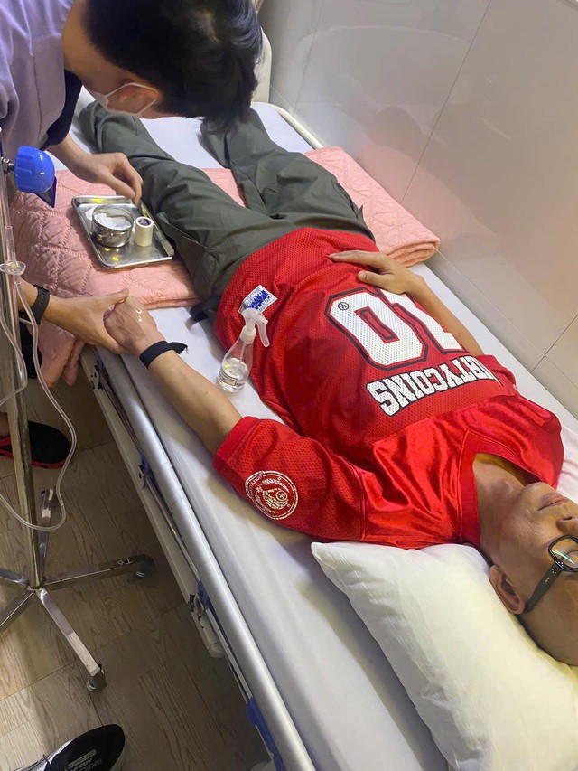 T&igrave;nh trạng suy kiệt của nam ca sĩ đ&igrave;nh đ&aacute;m- Ảnh 2.