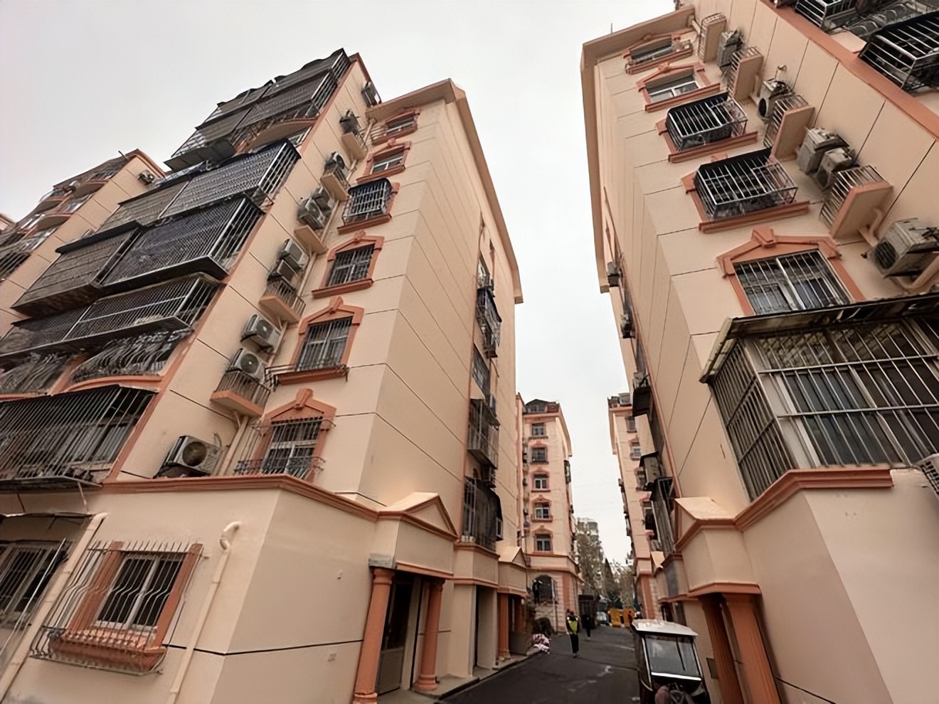 Khám phá lý do từ bỏ căn hộ cao tầng để sống ở nhà cũ - Ảnh 3.