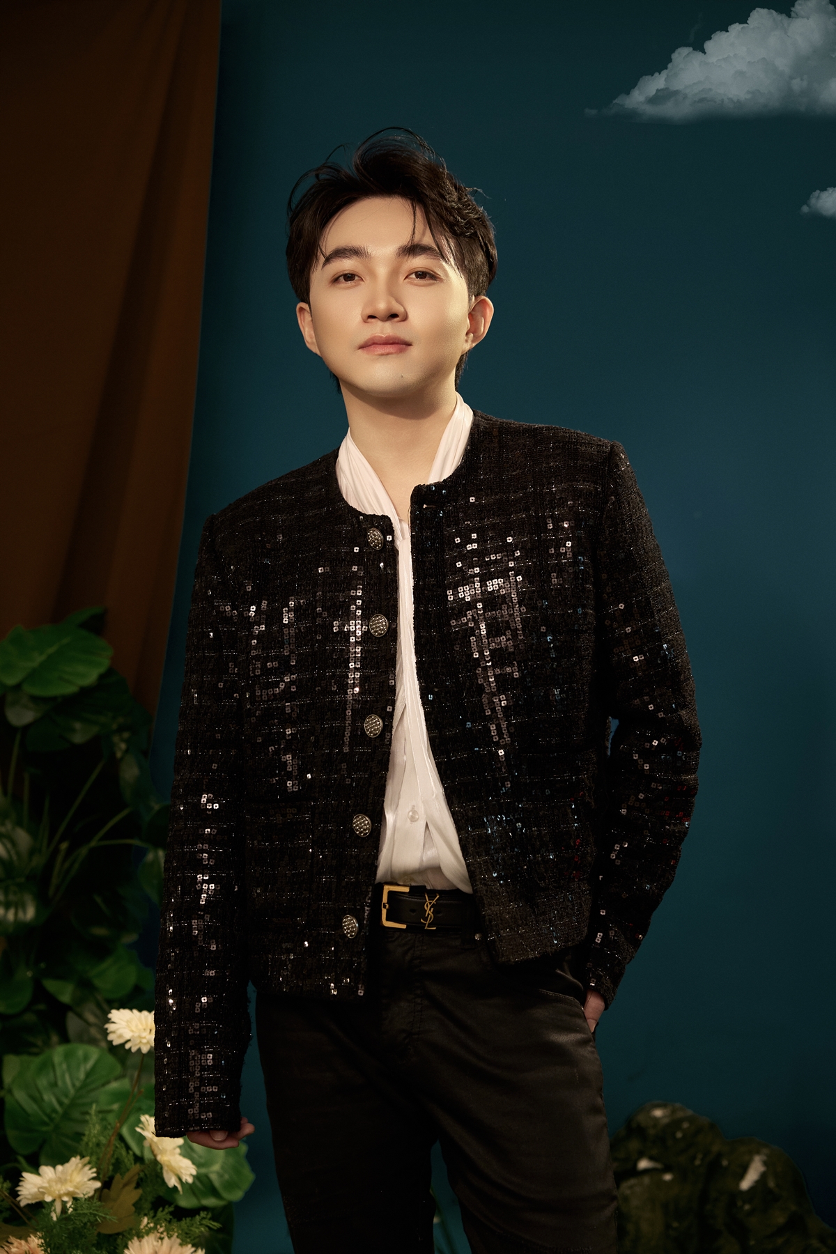 Kết th&uacute;c năm 2025 với "Tắt đ&egrave;n chưa ngủ", ca sĩ Trung Quang: T&ocirc;i kh&ocirc;ng muốn đ&oacute;ng khung trong an to&agrave;n - Ảnh 1.