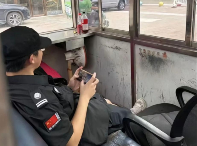 Dự đo&aacute;n nghề HOT năm 2026: V&igrave; sao bảo vệ lương 15 triệu/ th&aacute;ng được 