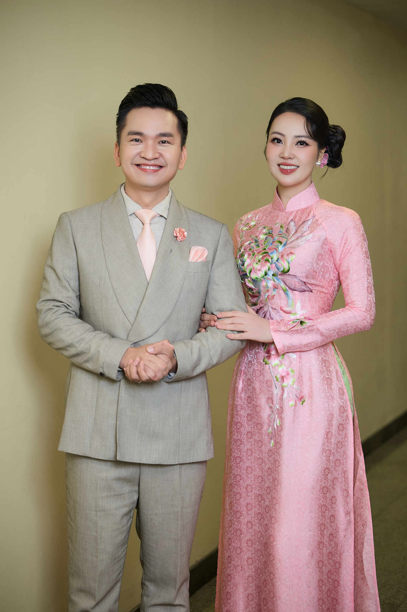 &Aacute; hậu Thụy V&acirc;n - MC Hạnh Ph&uacute;c c&ugrave;ng dẫn loạt sự kiện lớn cuối năm- Ảnh 5.