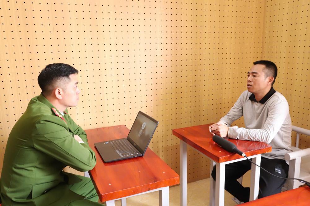 Triệt ph&aacute; đường d&acirc;y lừa đảo xuy&ecirc;n quốc gia do người Việt Nam cầm đầu - Ảnh 3.