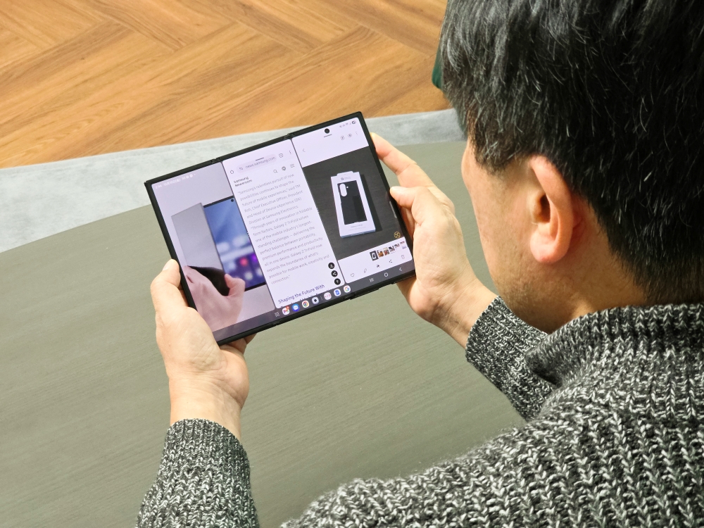 Nhà báo Nhật bay sang Hàn Quốc mua Galaxy Z TriFold: Đam mê công nghệ điện thọai gập - Ảnh 5.