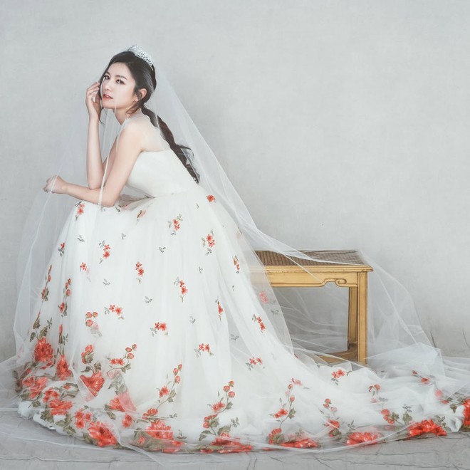 Cuối năm c&ograve;n toang: 1 Hoa hậu h&agrave;ng đầu ch&iacute;nh thức ly h&ocirc;n chồng đại gia hơn 10 tuổi v&igrave; bị 