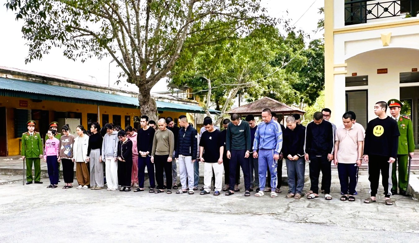 Triệt phá đường dây lừa đảo tại thanh hóa , bắt nhiều giám đốc công ty ma - Ảnh 1. Triệt phá đường dây lừa đảo tại thanh hóa , bắt nhiều giám đốc công ty ma - Ảnh 1.