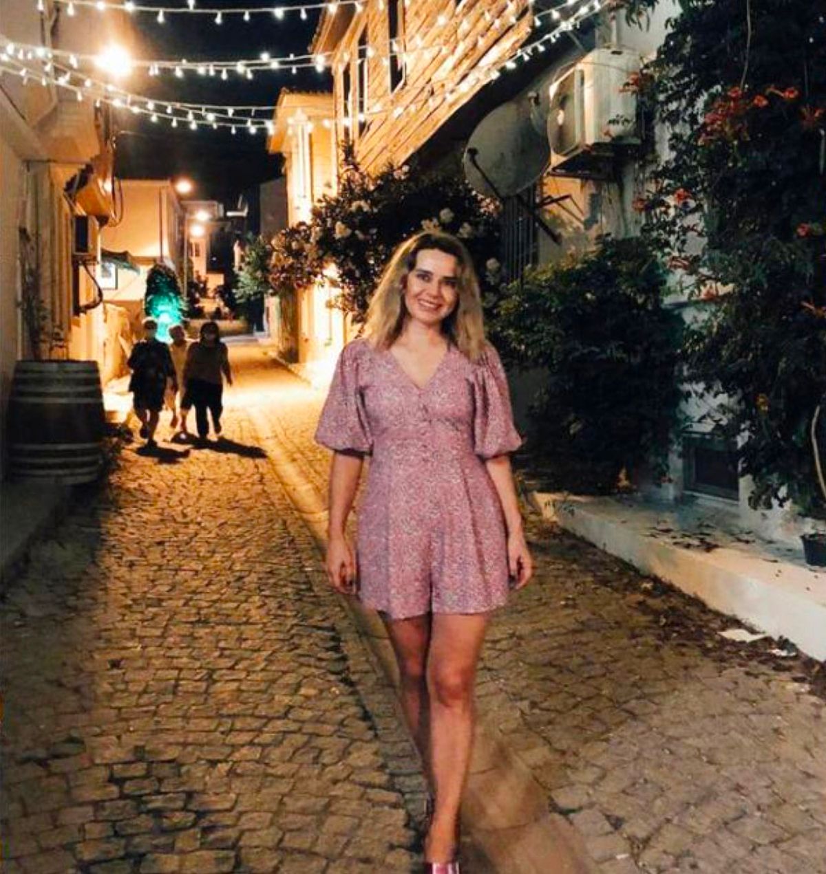 Nữ giám đốc bật khóc nức nở khi bị tuyên án 102 năm tù vì lừa đảo khiến loạt sao bóng đá mất tiền tỷ- Ảnh 2.