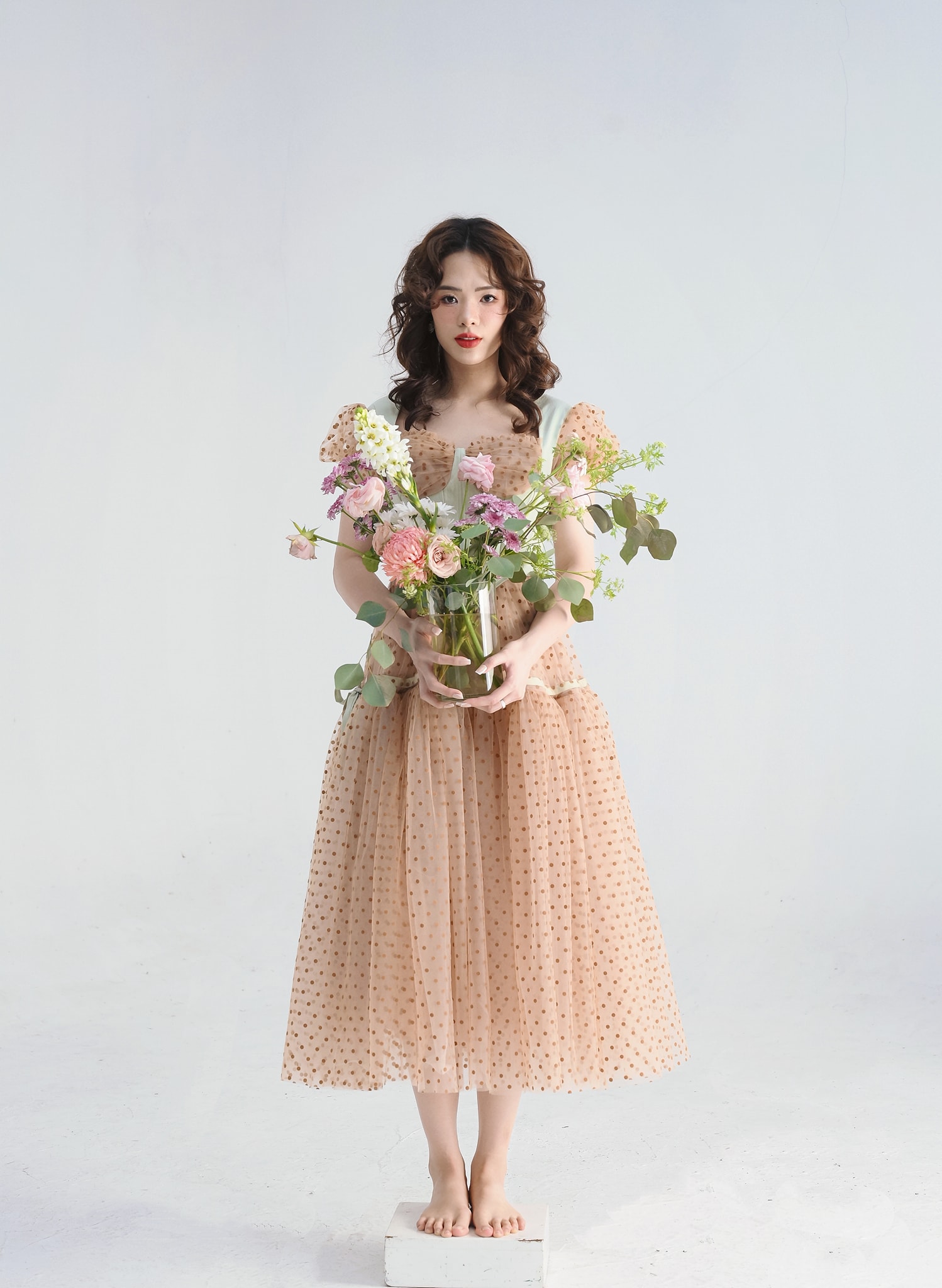 Nhan sắc như thiên thần của VĐV cầm cờ cho đoàn Việt Nam tại SEA Games 33 5 Visual sáng bừng của búp bê bóng chuyền Lê Thanh Thuý cầm cờ cho đoàn Việt Nam tại SEA Games 33- Ảnh 7.