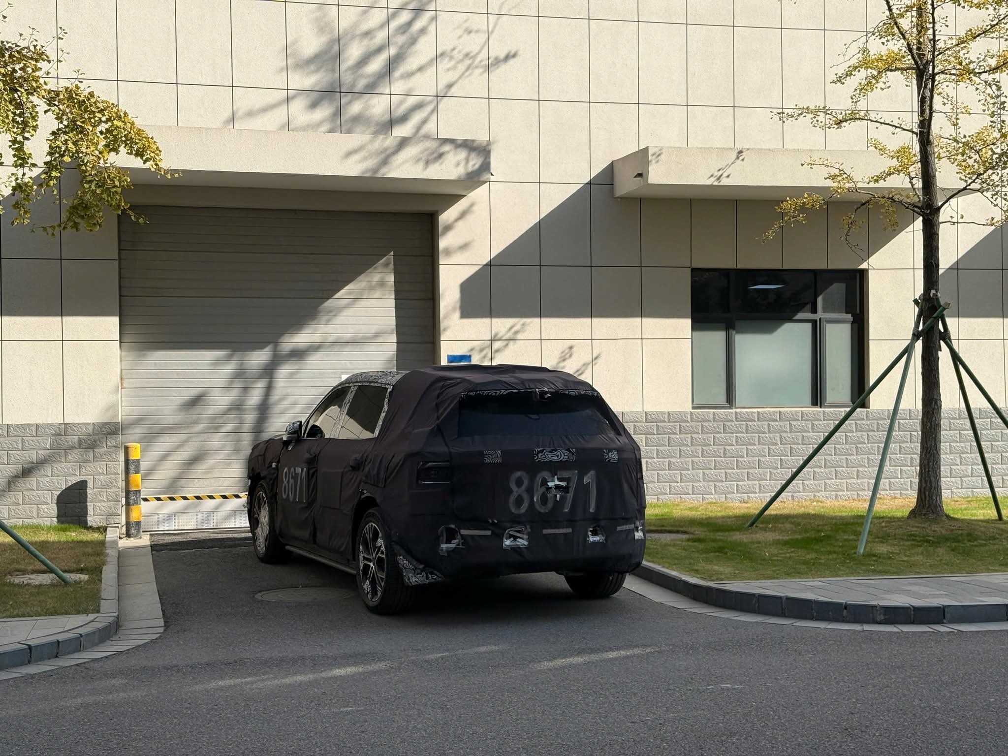 Lộ thiết kế loạt xe mới tinh của VinFast: Trông sang trọng như Bentley, dùng động cơ đốt trong, có thể mang tên thương hiệu khác - Ảnh 5.