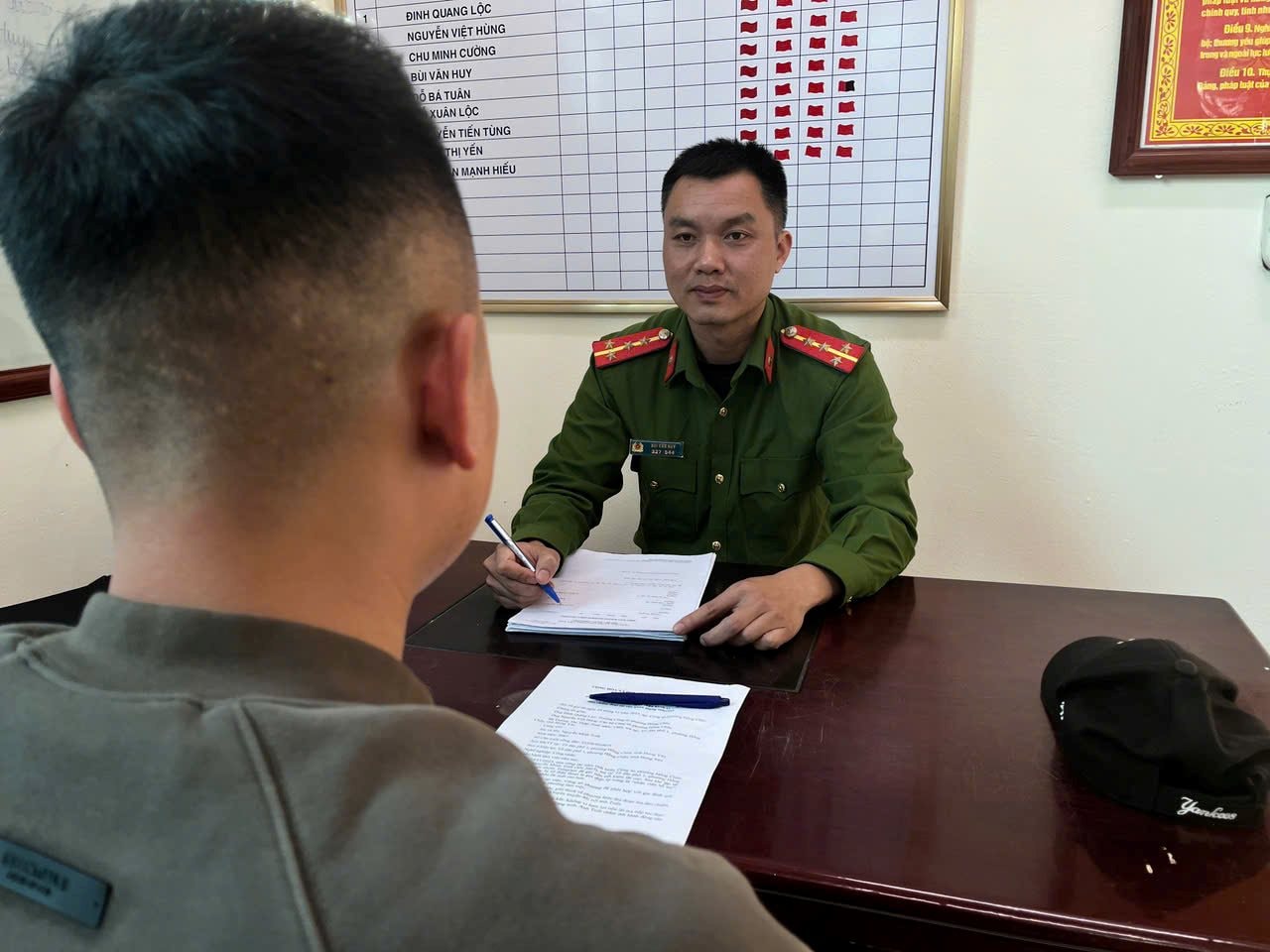 Công an cảnh báo thủ đoạn lừa đảo mới trên mạng xã hội nhắm vào người gửi tiền tiết kiệm - Ảnh 1.