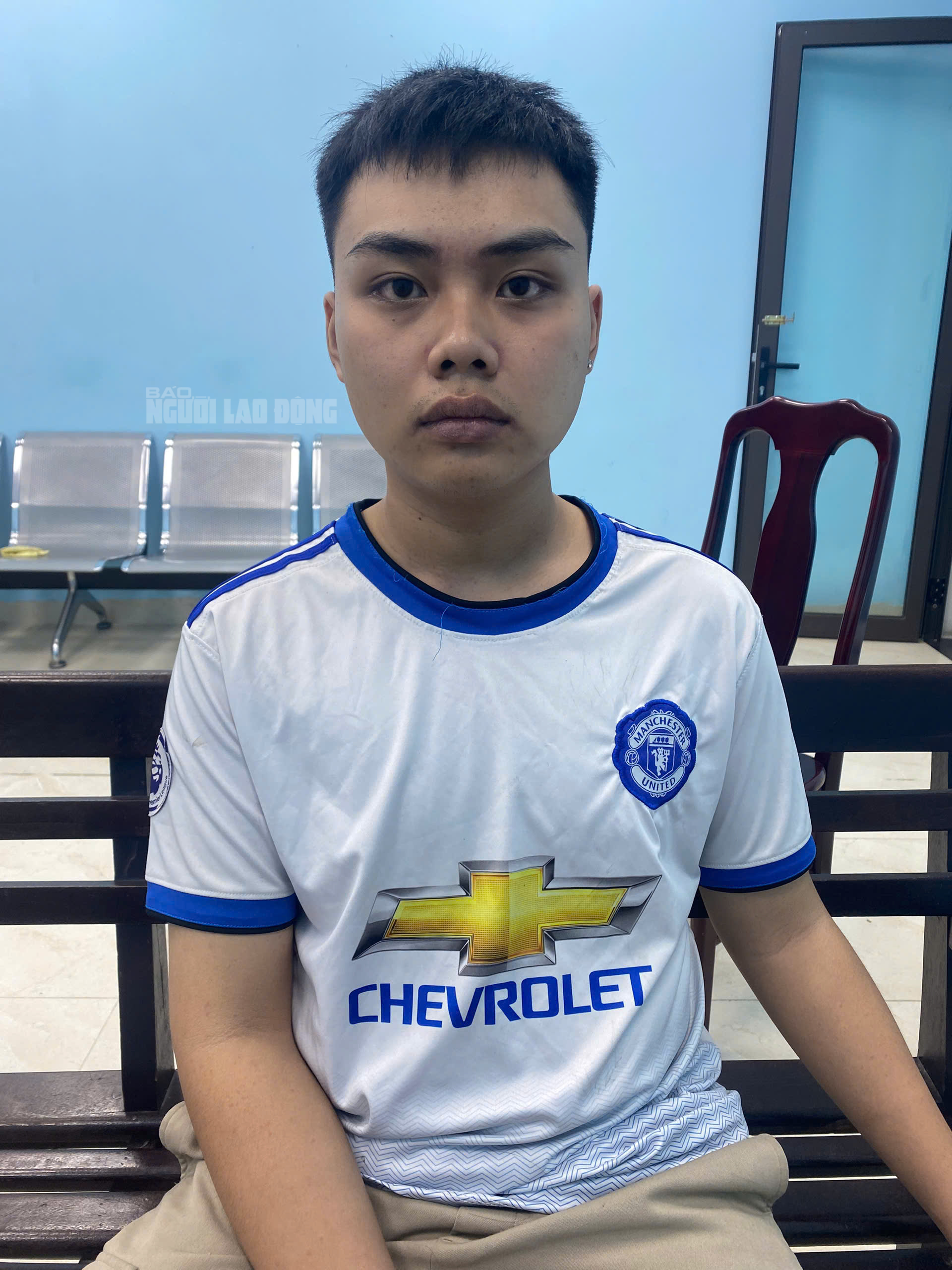 Sinh vi&ecirc;n mua ma t&uacute;y ở Đ&agrave; Nẵng bị triệt ph&aacute; trong đường d&acirc;y cỏ Mỹ - Ảnh 3.