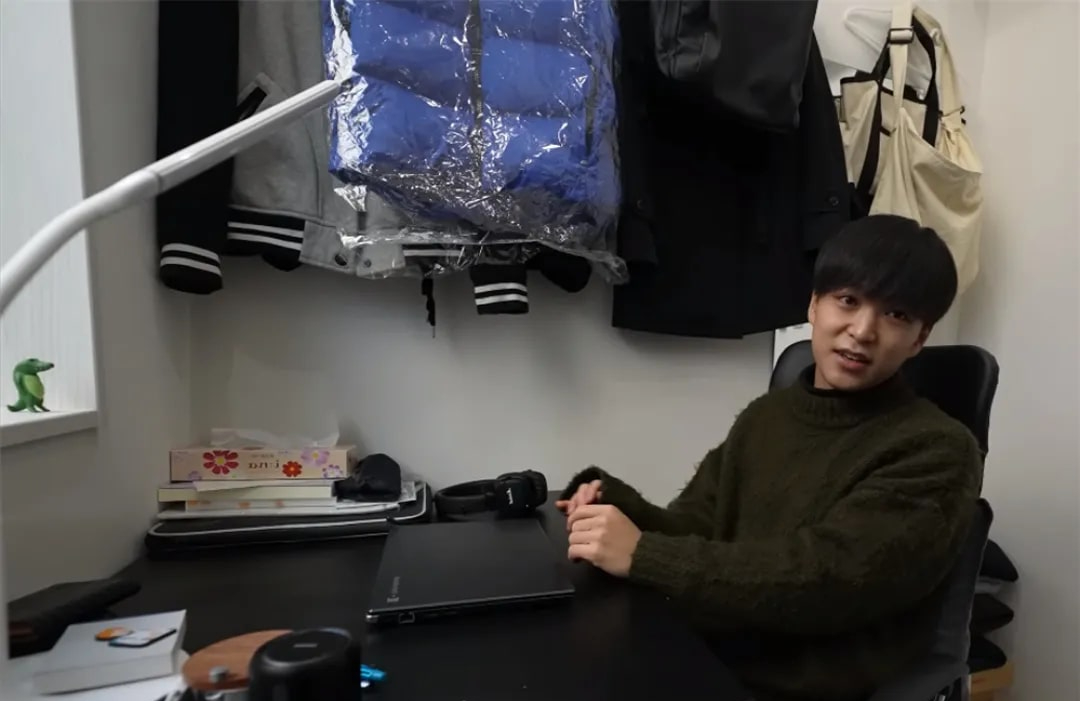 Căn phòng 8m² gây sốc giữa Hồng Kông, nhỏ như hộp diêm nhưng chủ nhân khẳng định: Không muốn xa rời- Ảnh 12. Căn phòng 8m² gây sốc giữa Hồng Kông, nhỏ như hộp diêm nhưng chủ nhân khẳng định: Không muốn xa rời- Ảnh 12.