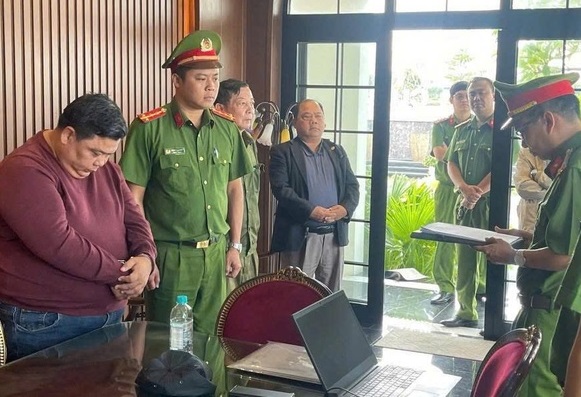 Bắt CEO Tập đoàn Phúc Hoàng Nguyên - Ảnh 1.