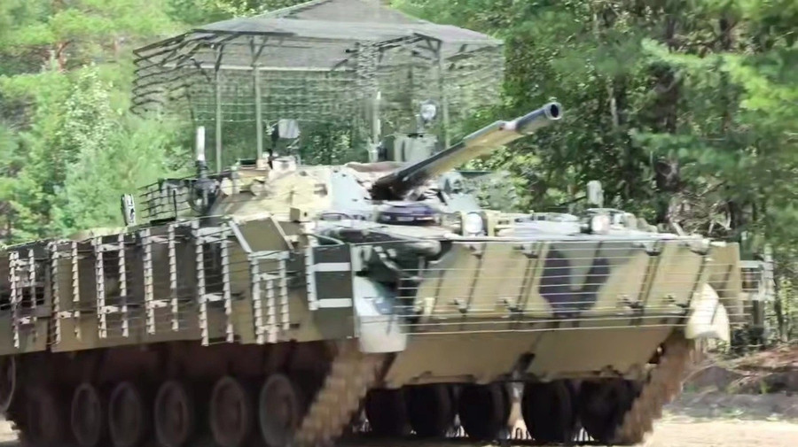 Lô BMP - 3 nâng cấp với giáp mới và công nghệ chế áp drone từ Rostec - Ảnh 2.