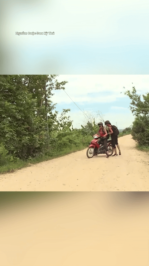 Hot lại clip Minh Triệu nói thẳng Kỳ Duyên: "Bản thân không hiểu biểu cảm và giọng nói đáng ghét đến mức độ nào"- Ảnh 1. Hot lại clip Minh Triệu nói thẳng Kỳ Duyên: "Bản thân không hiểu biểu cảm và giọng nói đáng ghét đến mức độ nào"- Ảnh 1.