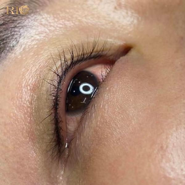 Phun m&iacute; Glamor tạo điểm nhấn cho đ&ocirc;i mắt tại Thẩm Mỹ Rio - Ảnh 2.