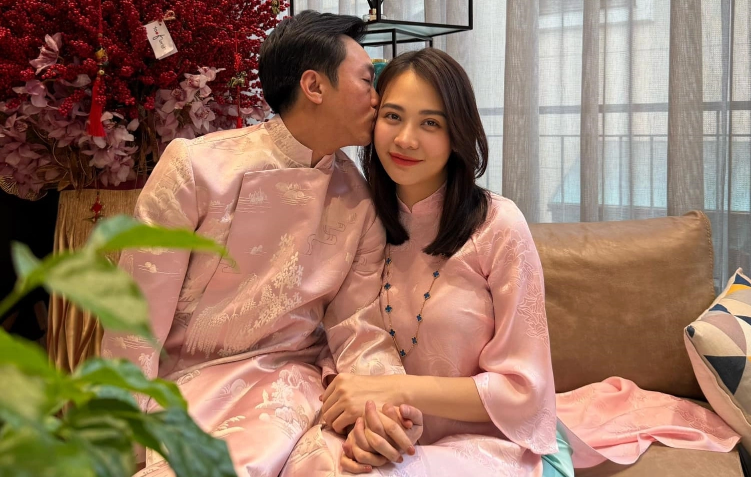 Nữ ca sĩ dân tộc Tày đổi đời nhờ làm vợ đại gia phố núi, con trai tập đoàn nghìn tỷ - Ảnh 8.