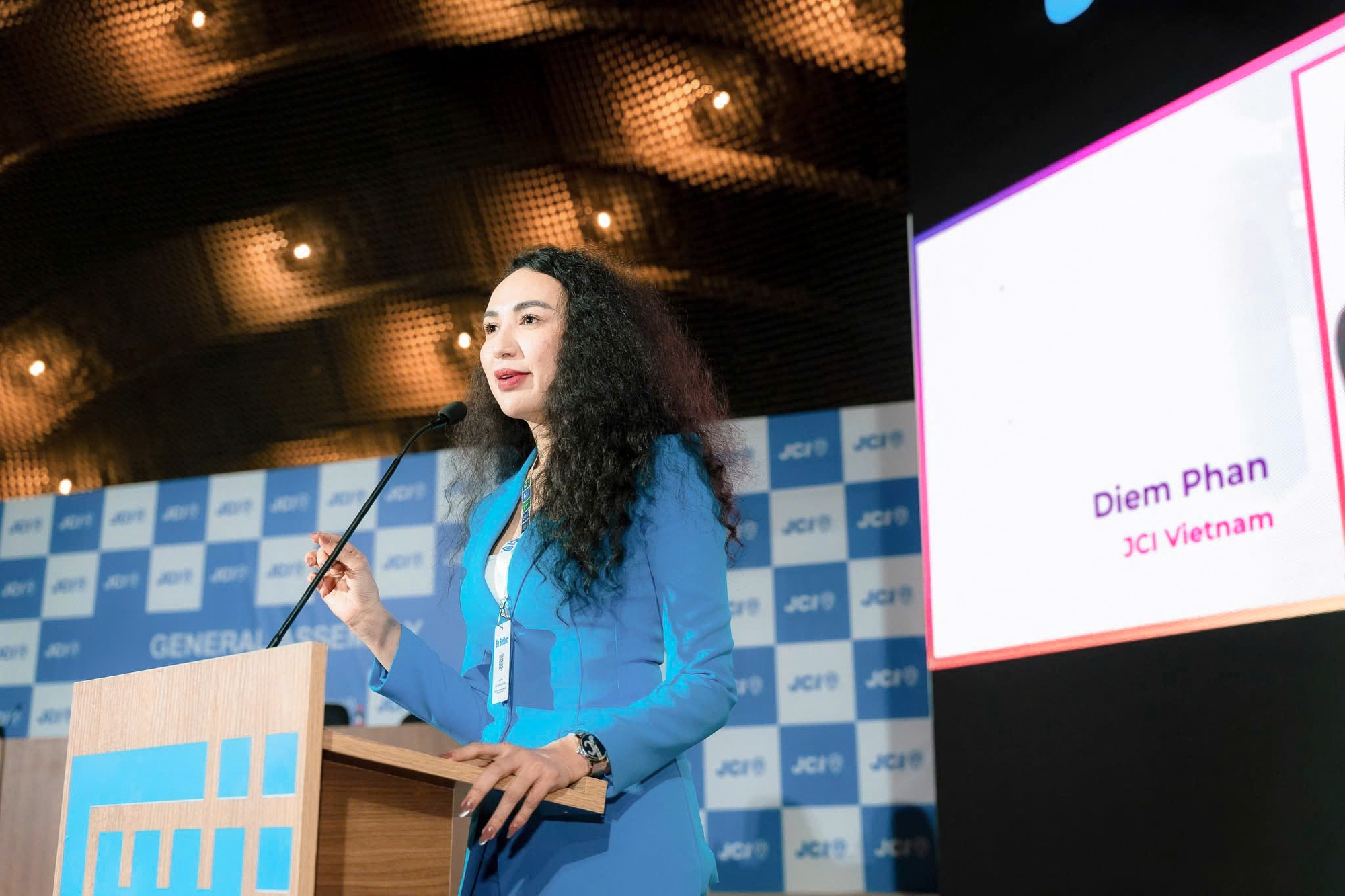 Hoa hậu Ngọc Diễm được bầu làm Phó chủ tịch - Ảnh 2. Hoa hậu Ngọc Diễm được bầu làm Phó chủ tịch - Ảnh 2.